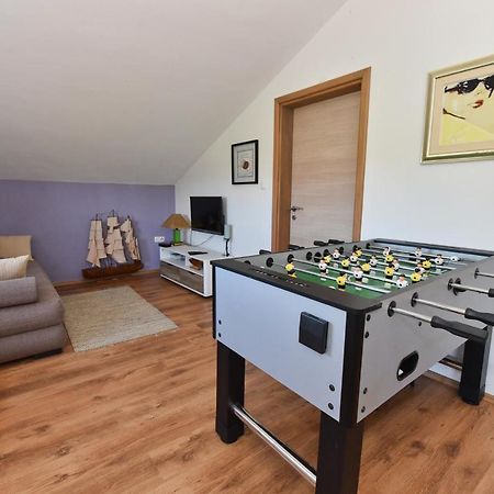 Holiday Home Taras Smilcic Экстерьер фото
