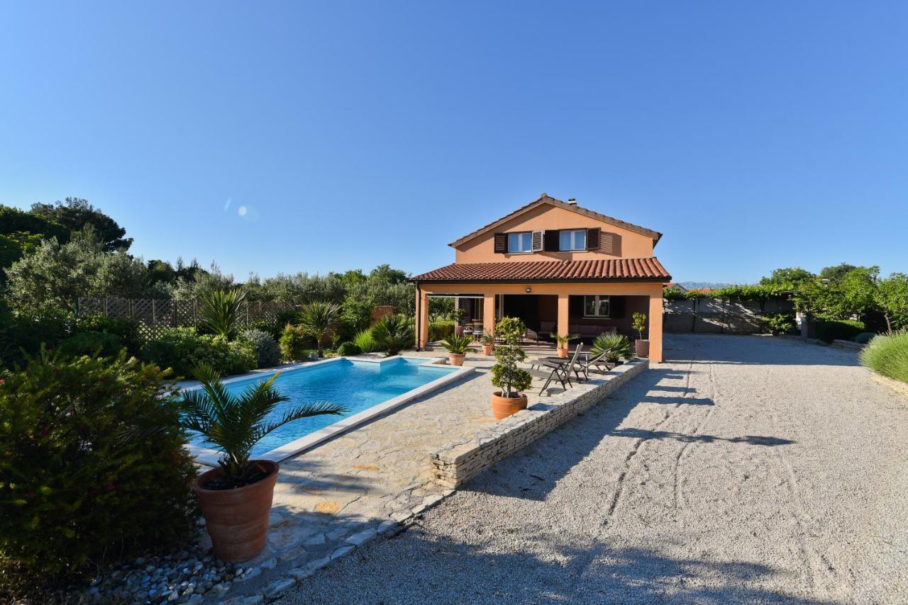 Holiday Home Taras Smilcic Экстерьер фото