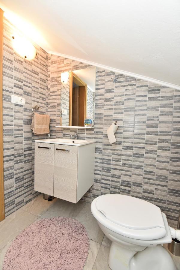 Holiday Home Taras Smilcic Экстерьер фото